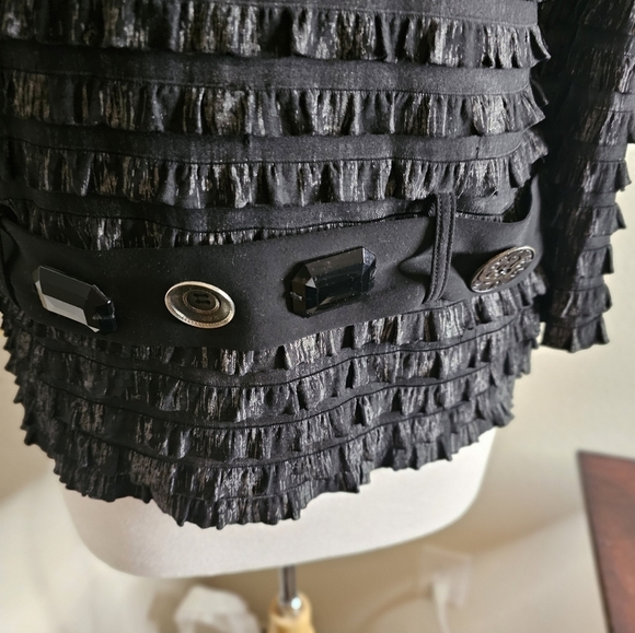 FRANK LYMAN LINED TIERED BLOUSE - Picture 4 of 5